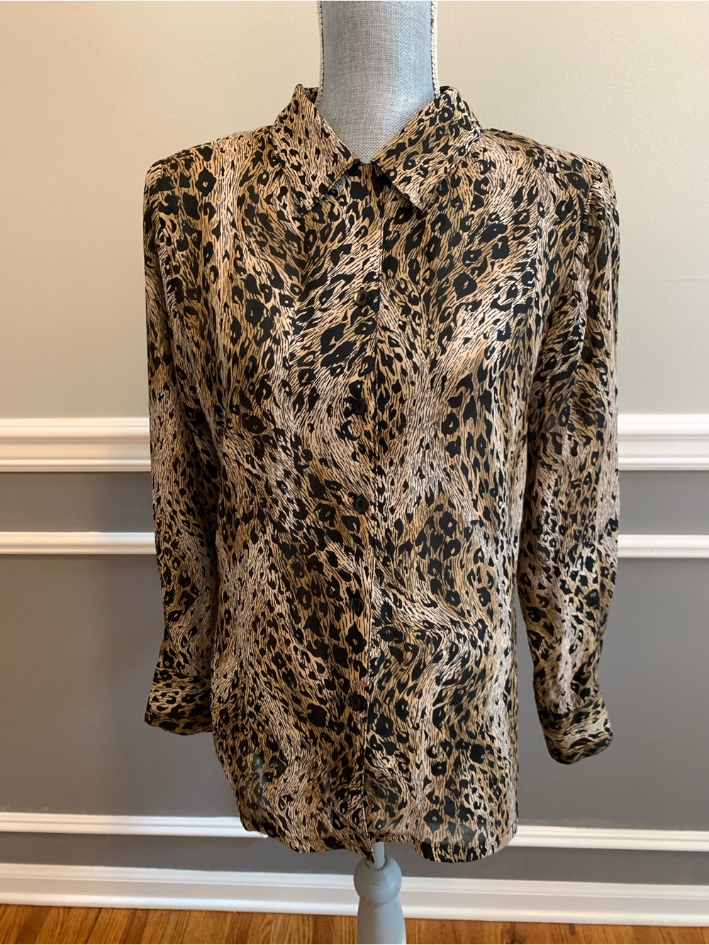 Leopard Print Button Up Blouse Women’s Size 12 Long Sleeve, Collared, NEW
